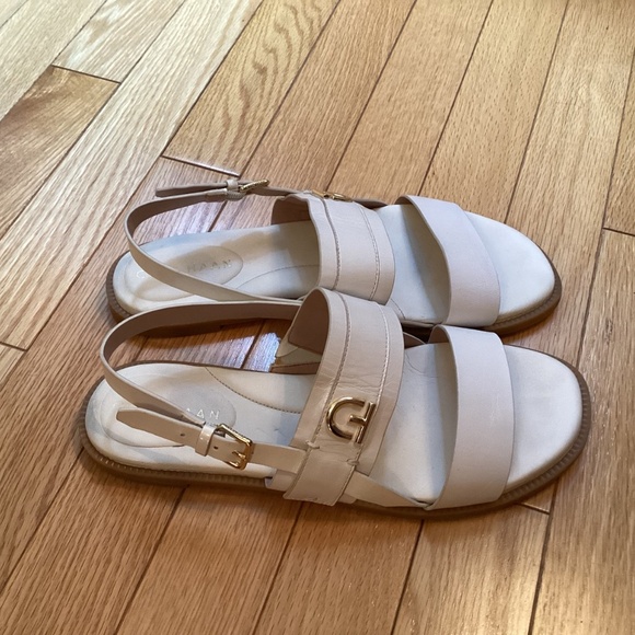 Cole Haan Leather White Sandals, flat, size 7 - Picture 6 of 11